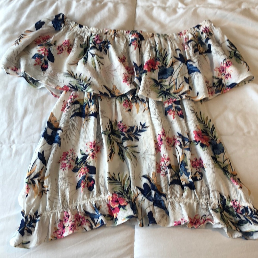 off the shoulder top - size M never worn (no tags)